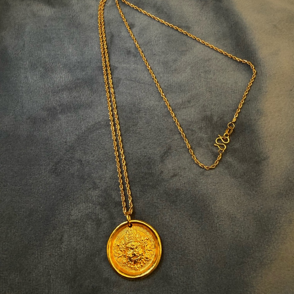 Unique Gold plated Pendant Necklace